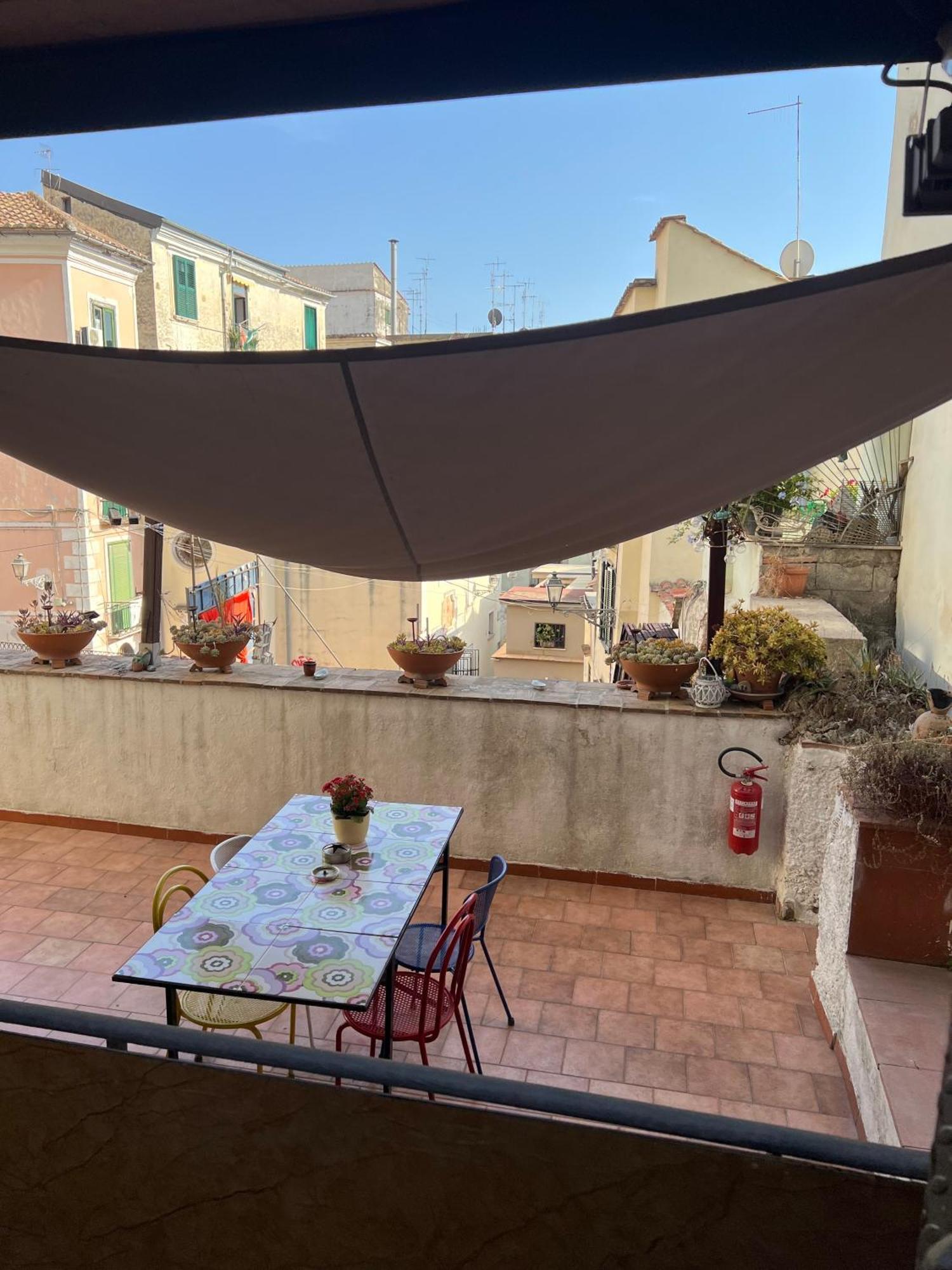 L'Homme Tranquille Lägenhet Salerno Exteriör bild