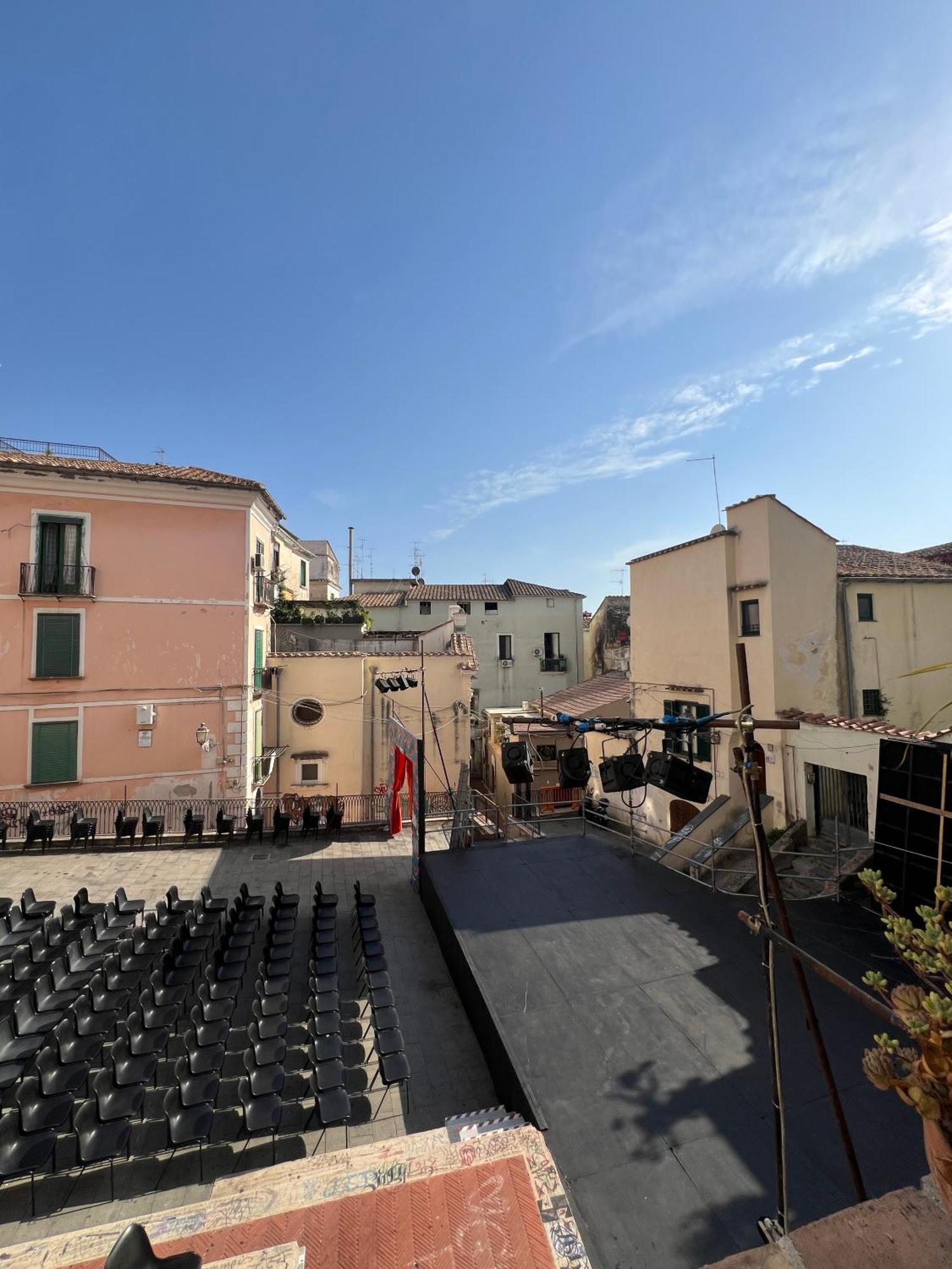 L'Homme Tranquille Lägenhet Salerno Exteriör bild
